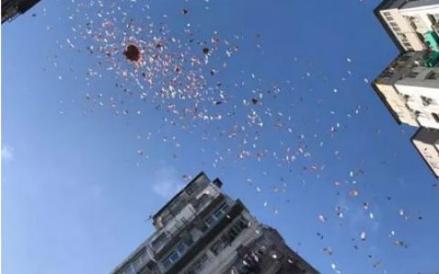 闹市撒钱，起底幕后“香港区块链第一人”