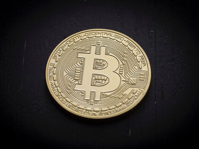 比特币年内跌80%，“币圈”还有泡沫吗