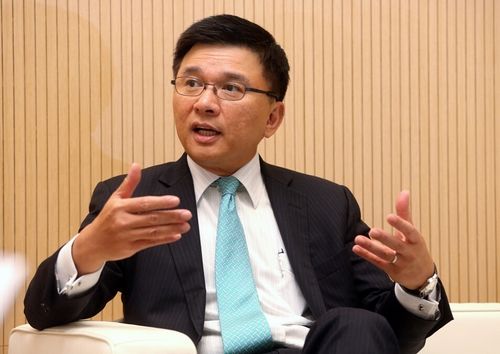 比特币价格大跌八成，香港财库局前局长补刀：还没跌够！