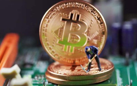 比特币一年暴跌近八成，矿机厂商IPO搁浅矿场或迎关门潮
