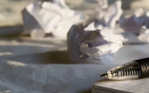 花数千万买币、卖子公司炒币，这家“押宝”虚拟币的港股公司现被暂停股票交易