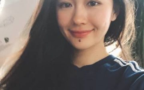 何一微博回应徐明星:自己屁股上的屎不擦也要蹭别人一身