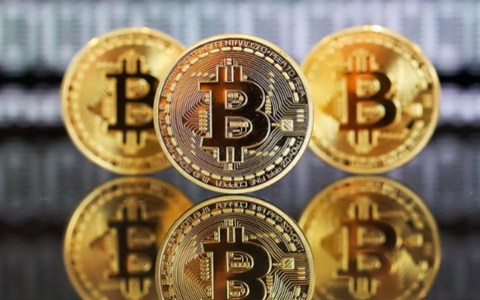 监管担忧重浮水面，投资者抛售比特币